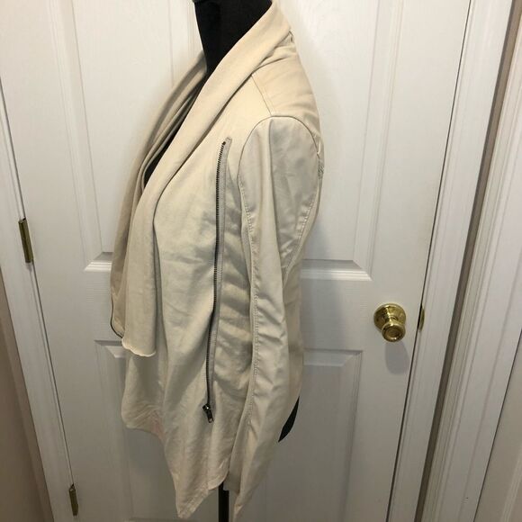 Blank NYC cream taupe faux suede jacket - Picture 11 of 16